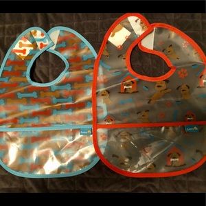 2 Easy Wipe Bibs w/Pockets